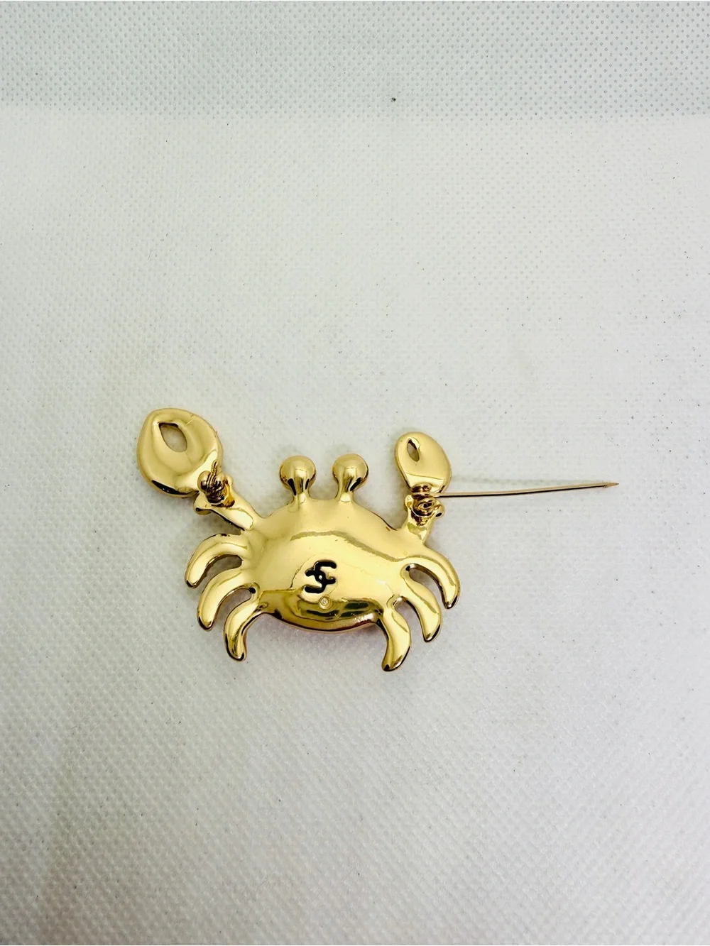 Chico's Brooch Gold-Tone Crab with Red Enamel and Crystal Accents. New.